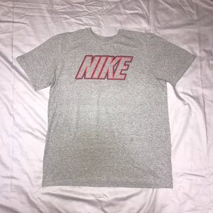 Men’s grey athletic cut Nike tee